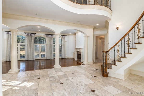 9861 WYNCREST Circle