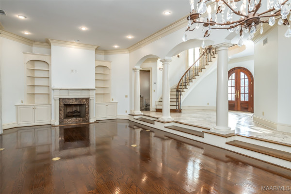 9861 WYNCREST Circle