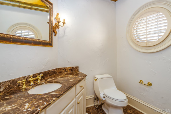 9861 WYNCREST Circle