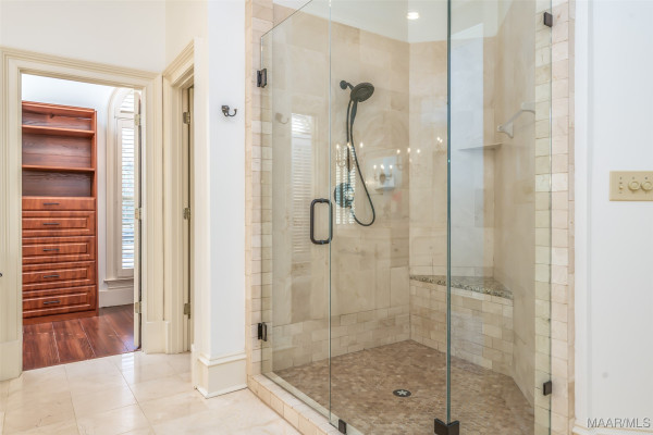 9861 WYNCREST Circle