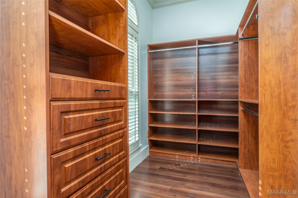 9861 WYNCREST Circle