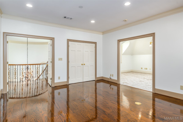 9861 WYNCREST Circle