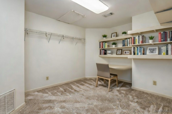 9861 WYNCREST Circle