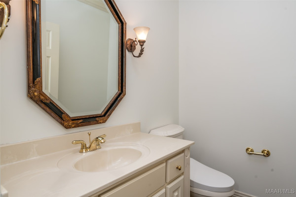 9861 WYNCREST Circle