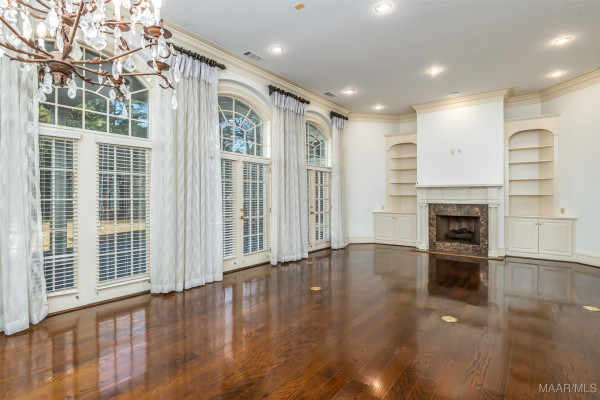 9861 WYNCREST Circle
