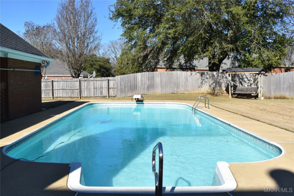 6419 MERRITT Court