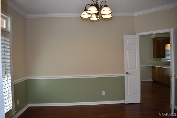 6419 MERRITT Court