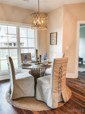 1379 Barret Park Way