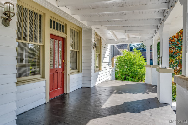 951 CLOVERDALE Road