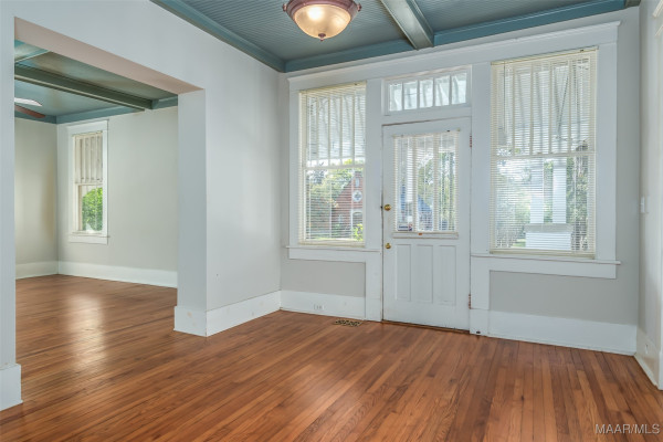 951 CLOVERDALE Road