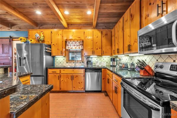 937 Ridgeland Farms Road