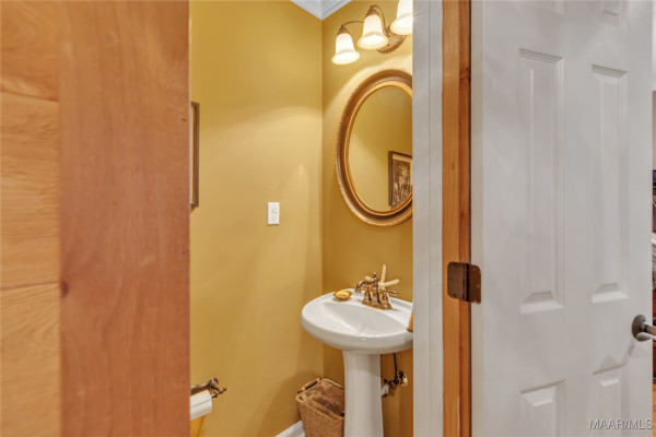 937 Ridgeland Farms Road