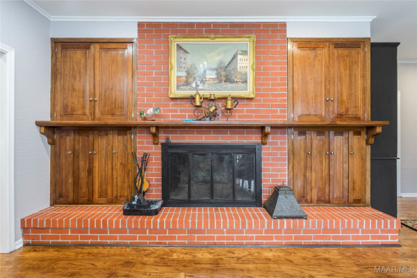 3613 Mccurdy Street
