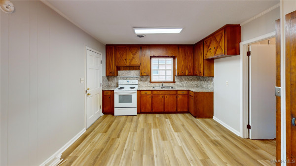 112 BETH MANOR Drive