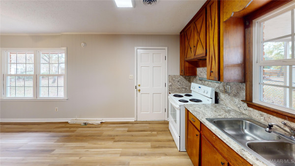 112 BETH MANOR Drive