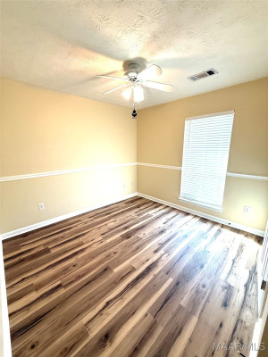 443 RIVER OAKS Drive