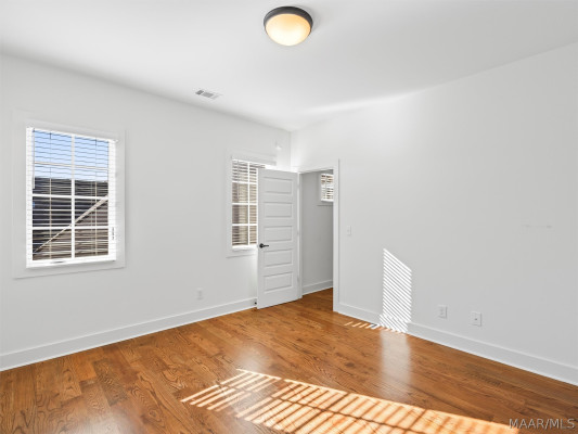 4831 Clerkenwell Street