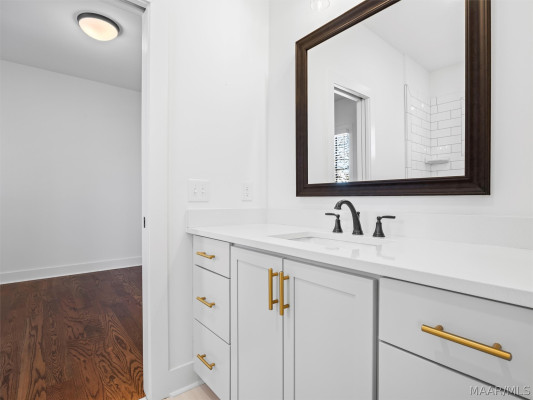 4831 Clerkenwell Street