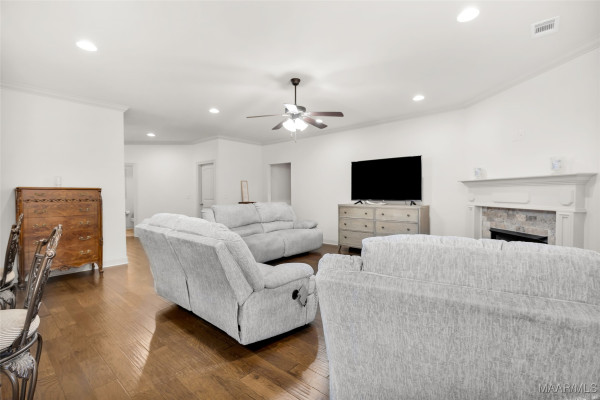 212 Spruce Knoll Lane