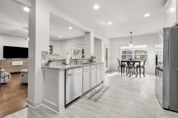 212 Spruce Knoll Lane