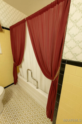 3637 Cloverdale Road