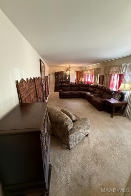 3637 Cloverdale Road