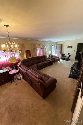 3637 Cloverdale Road