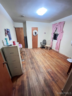 3637 Cloverdale Road