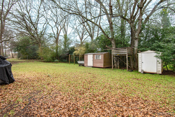 233 Vanderbilt Loop W