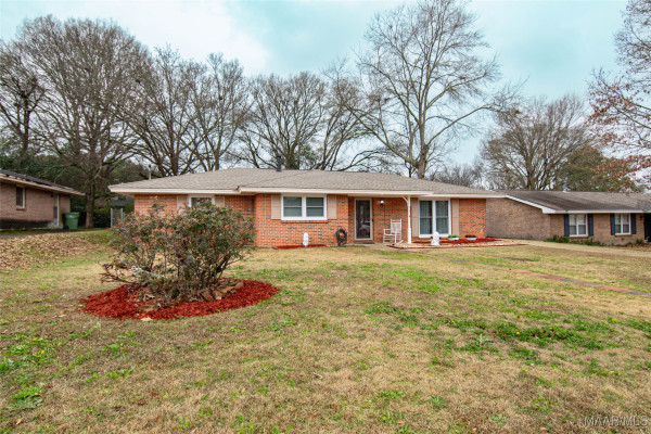 233 Vanderbilt Loop W