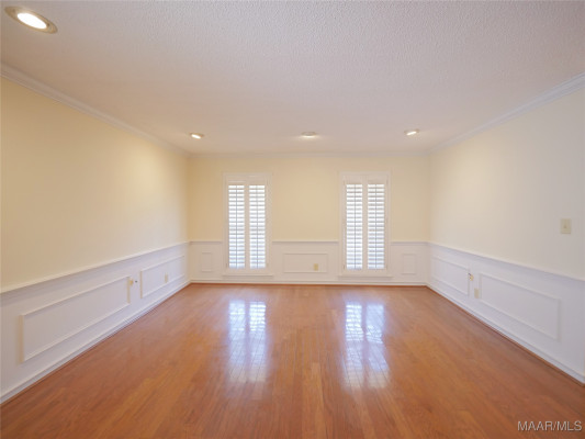 1800 Wentworth Drive