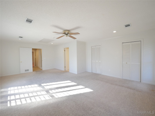 1800 Wentworth Drive