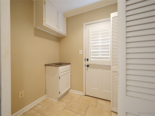 1800 Wentworth Drive