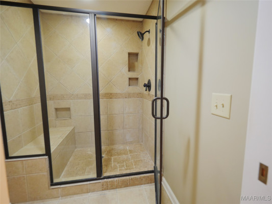 1800 Wentworth Drive