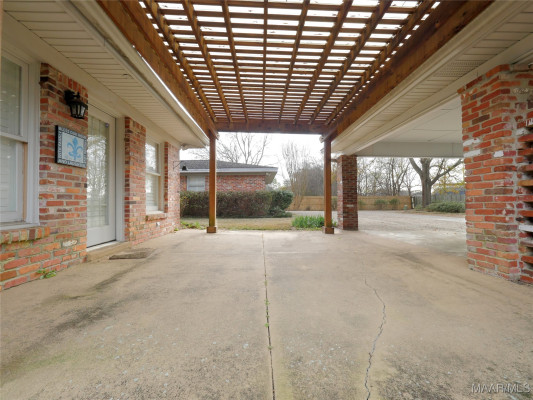 1800 Wentworth Drive