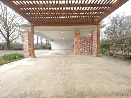 1800 Wentworth Drive