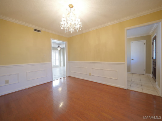 1800 Wentworth Drive