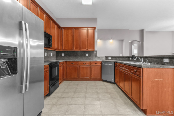 9212 HARRINGTON Circle