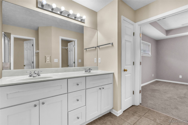 9212 HARRINGTON Circle