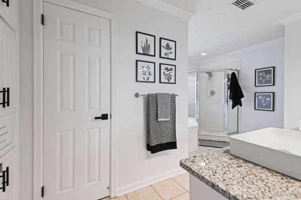 6504 Gloucester Mews