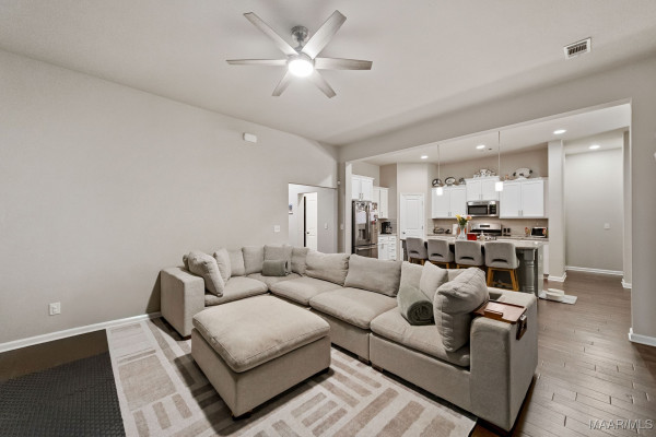 10504 Duncannon Trail