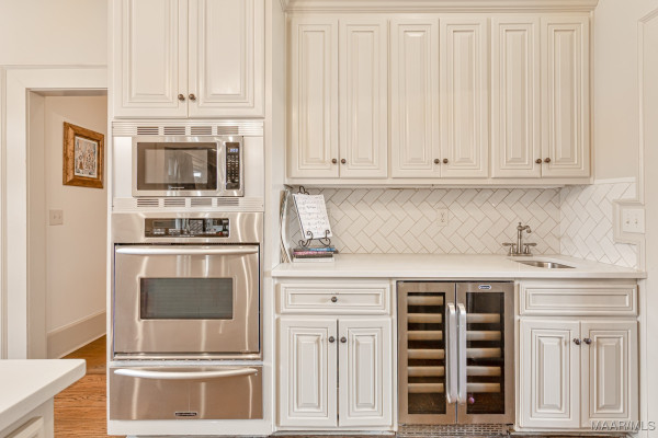 8512 MARSH POINTE Drive