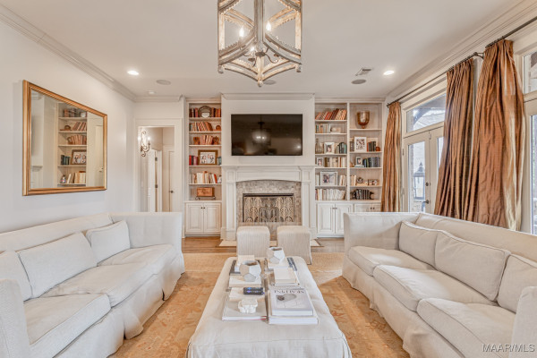 8512 MARSH POINTE Drive