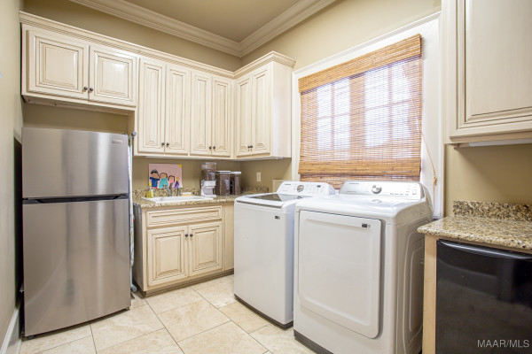 8512 MARSH POINTE Drive