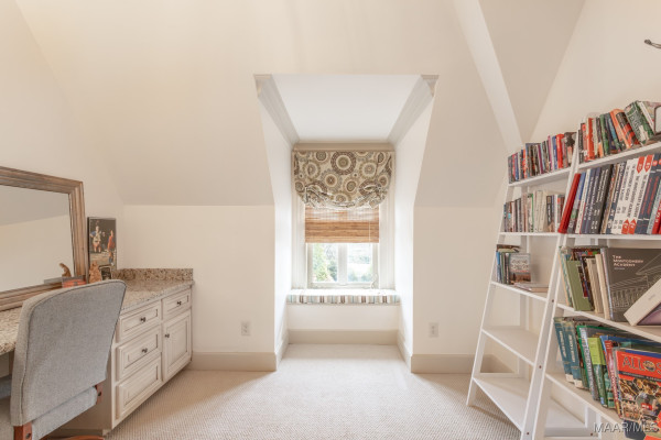 8512 MARSH POINTE Drive