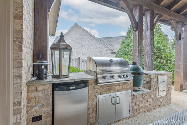 8512 MARSH POINTE Drive