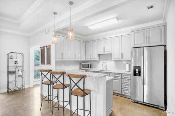 9055 Chastain Park Drive