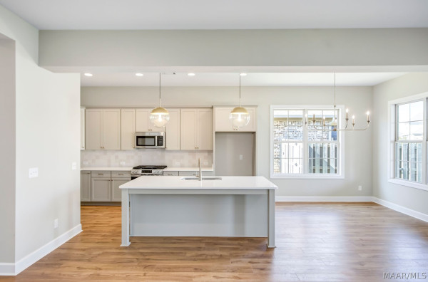 9055 Chastain Park Drive
