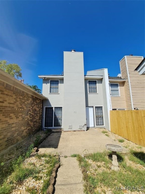 1613 Cobblestone Court