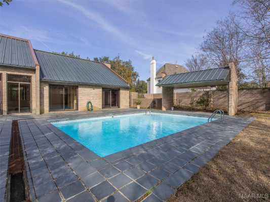 2300 Hawthorn Drive